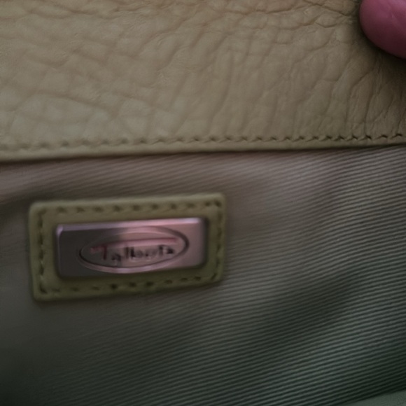 Lime green Talbots leather wallet - Picture 7 of 8